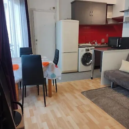 Apartment Facile D'acces Et Entretenu Par Femme De Menage Paris
