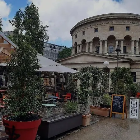 Facile D'acces Et Entretenu Par Femme De Menage * Paris